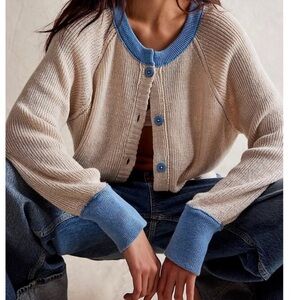 Aaron and Amber Cream and Blue Cardigan Size Medium